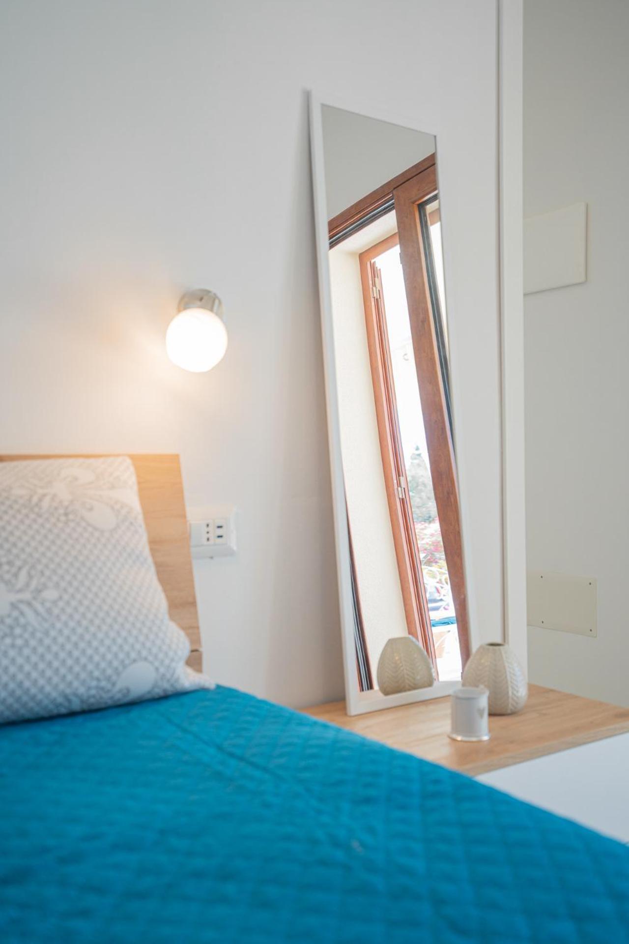 Ambra Holiday Rooms - Rooms & Beach San Teodoro  Esterno foto