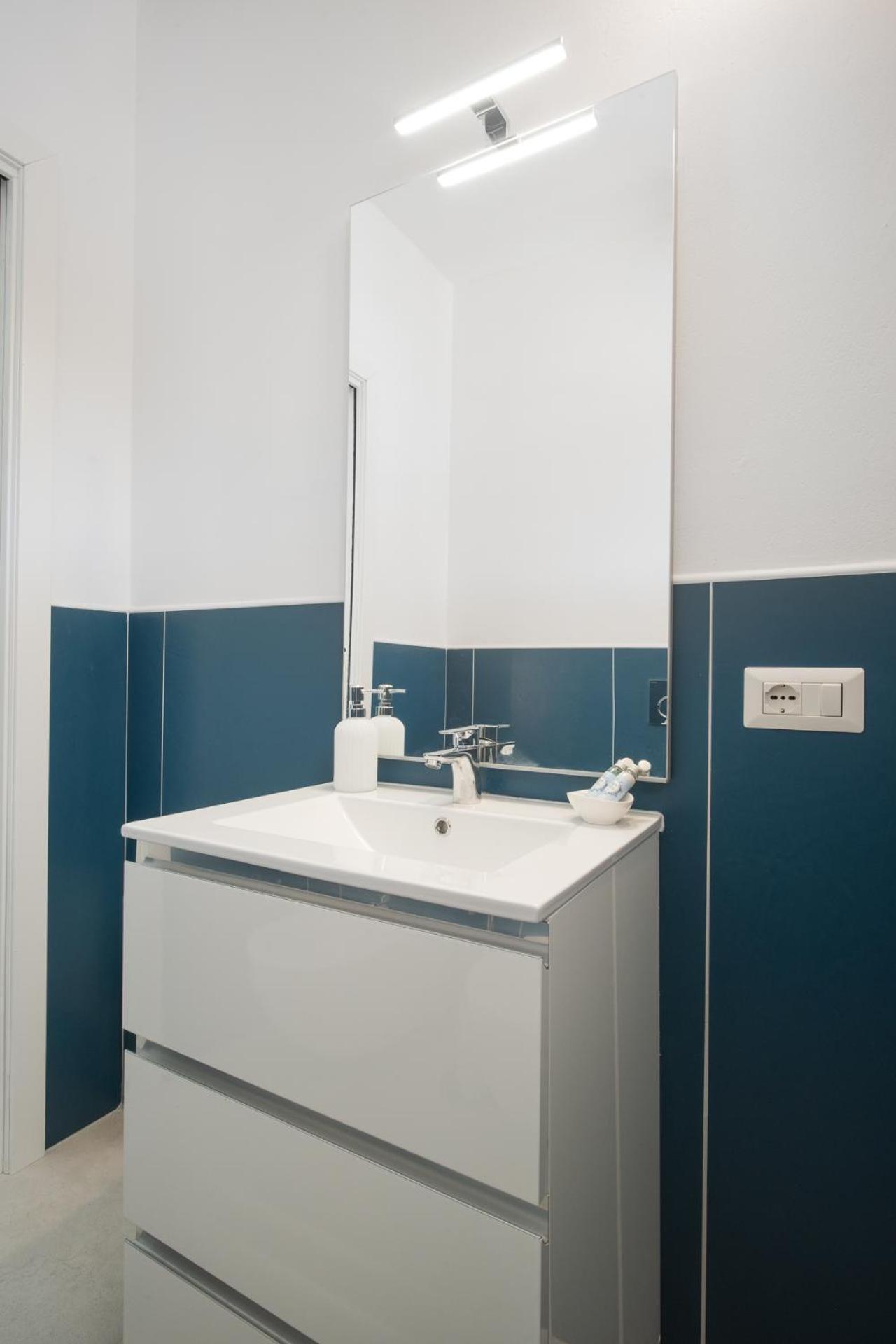 Ambra Holiday Rooms - Rooms & Beach San Teodoro  Esterno foto