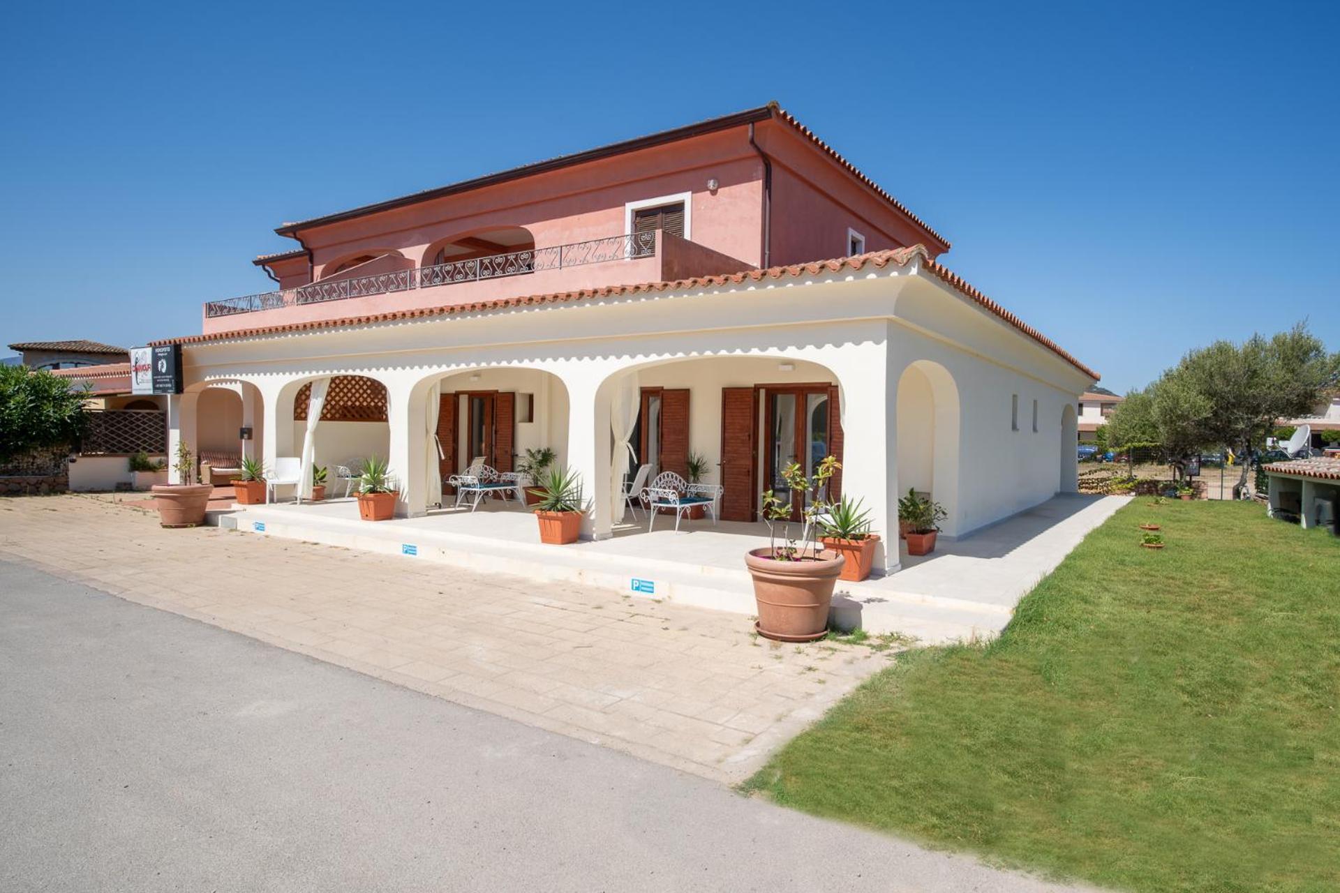 Ambra Holiday Rooms - Rooms & Beach San Teodoro  Esterno foto
