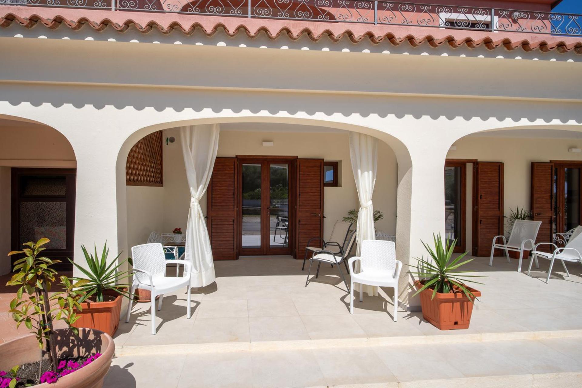 Ambra Holiday Rooms - Rooms & Beach San Teodoro  Esterno foto